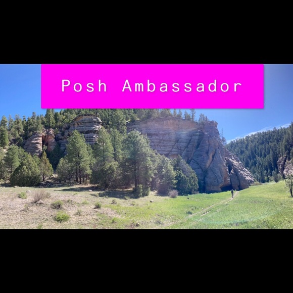 Meet your Posher, Josie - Picture 1 of 1